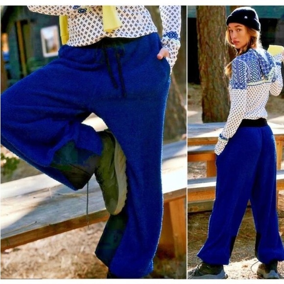 Free People Movement Cuddle Up Pants - Size Medium - Prep School Blue - NEW - Picture 1 of 10